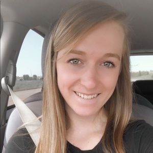 Meet your Posher, Hannah